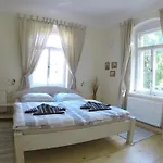Lejlighed Stadtvilla Oscar 1 Og - Stilvoll Sanierte Altbauwohnung In Denkmalgeschuetzter Stadtvilla Nahe Elbradweg *