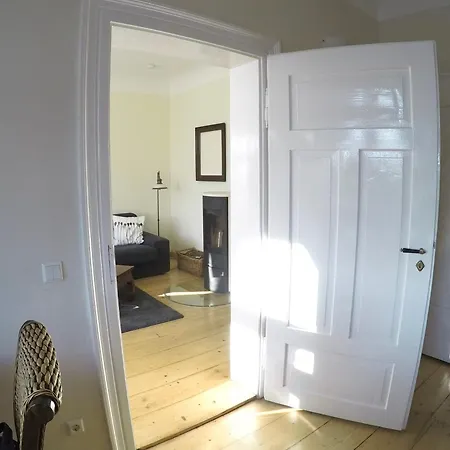 شقة Stadtvilla Oscar 1 Og - Stilvoll Sanierte Altbauwohnung In Denkmalgeschuetzter Stadtvilla Nahe Elbradweg دريسدن