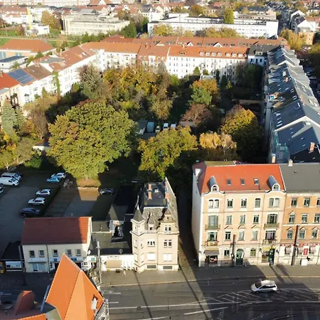 Stadtvilla Oscar 1 Og - Stilvoll Sanierte Altbauwohnung In Denkmalgeschuetzter Stadtvilla Nahe Elbradweg شقة