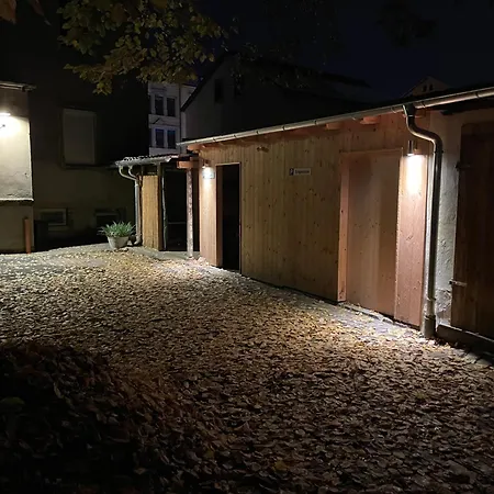 Stadtvilla Oscar 1 Og - Stilvoll Sanierte Altbauwohnung In Denkmalgeschuetzter Stadtvilla Nahe Elbradweg Appartement