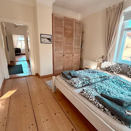 Apartman Stadtvilla Oscar 1 Og - Stilvoll Sanierte Altbauwohnung In Denkmalgeschuetzter Stadtvilla Nahe Elbradweg