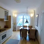 公寓 Stadtvilla Oscar 1 Og - Stilvoll Sanierte Altbauwohnung In Denkmalgeschuetzter Stadtvilla Nahe Elbradweg *