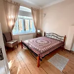 Stadtvilla Oscar 1 Og - Stilvoll Sanierte Altbauwohnung In Denkmalgeschuetzter Stadtvilla Nahe Elbradweg 公寓