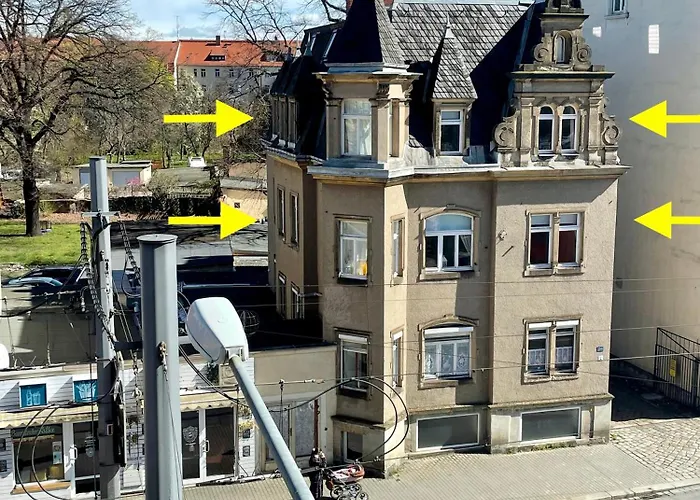 Stadtvilla Oscar 1 Og - Stilvoll Sanierte Altbauwohnung In Denkmalgeschuetzter Stadtvilla Nahe Elbradweg 德累斯顿