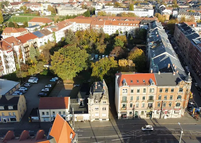 Stadtvilla Oscar 1 Og - Stilvoll Sanierte Altbauwohnung In Denkmalgeschuetzter Stadtvilla Nahe Elbradweg 公寓
