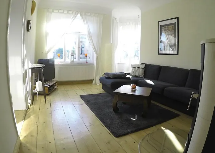 Stadtvilla Oscar 1 Og - Stilvoll Sanierte Altbauwohnung In Denkmalgeschuetzter Stadtvilla Nahe Elbradweg 公寓