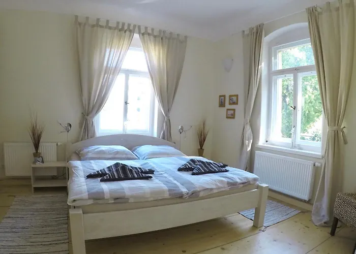 公寓 Stadtvilla Oscar 1 Og - Stilvoll Sanierte Altbauwohnung In Denkmalgeschuetzter Stadtvilla Nahe Elbradweg *