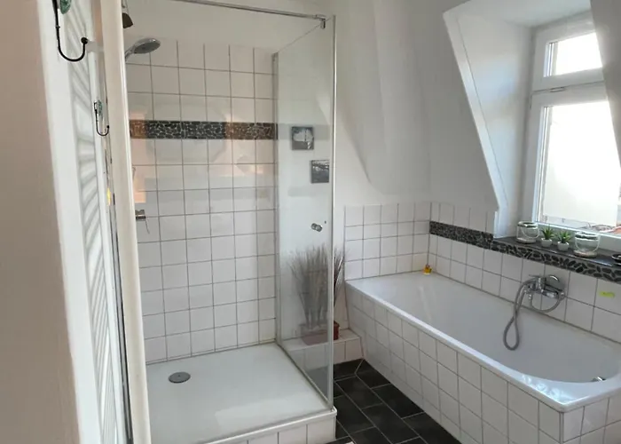 Stadtvilla Oscar 1 Og - Stilvoll Sanierte Altbauwohnung In Denkmalgeschuetzter Stadtvilla Nahe Elbradweg 公寓 德累斯顿