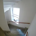 Stadtvilla Oscar 1 Og - Stilvoll Sanierte Altbauwohnung In Denkmalgeschuetzter Stadtvilla Nahe Elbradweg *